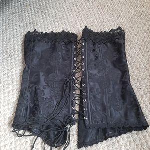 Black  patterned lace up corset